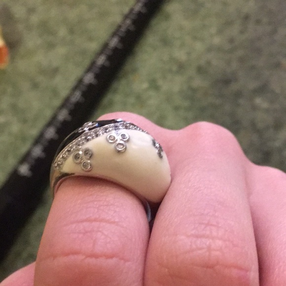 Gorgeous black and white sterling ring - Picture 5 of 6